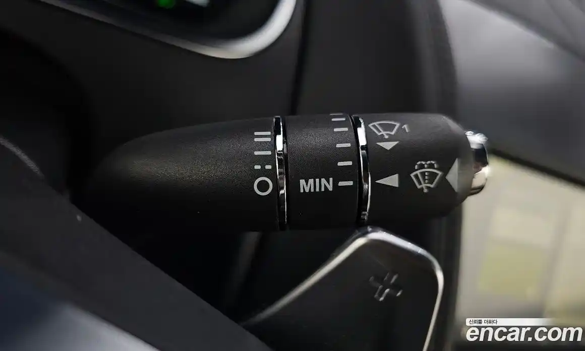 Jaguar F-Type 2023 2.0 гидро, фото 17