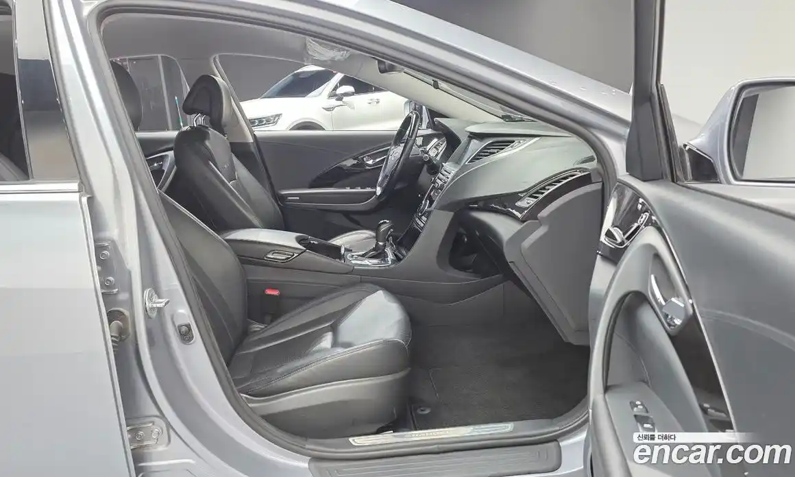 Hyundai Grandeur 2014 2.4 автомат (гидро), фото 10