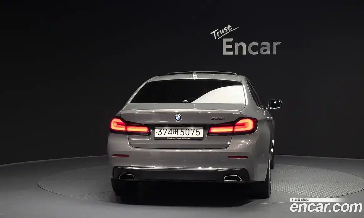 BMW 5-Series 2022 2.0 гидро, фото 4