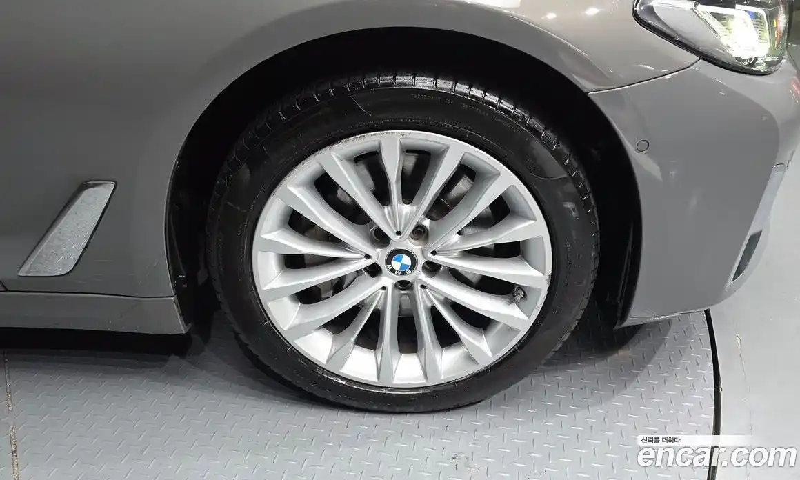 BMW 5-Series 2022 2.0 гидро, фото 5