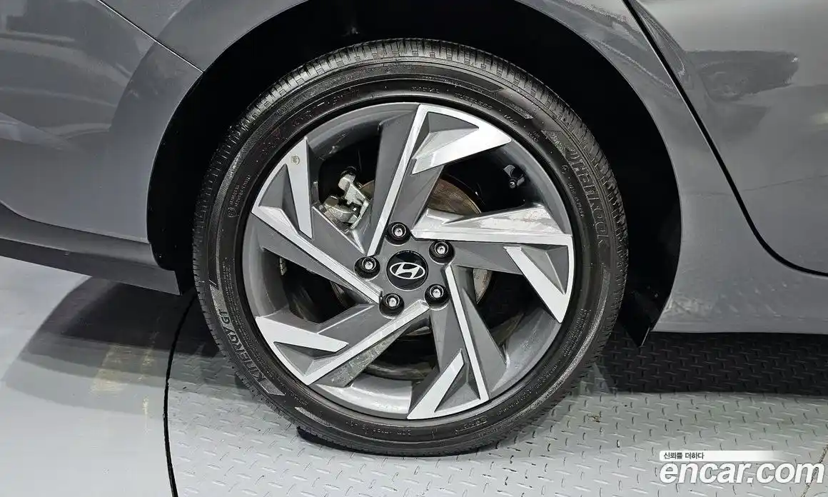 Hyundai Avante 2024 1.6 гидро, фото 5