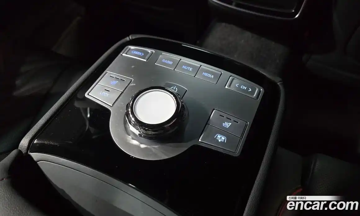 Genesis G80 2024 2.5 автомат (гидро), фото 24