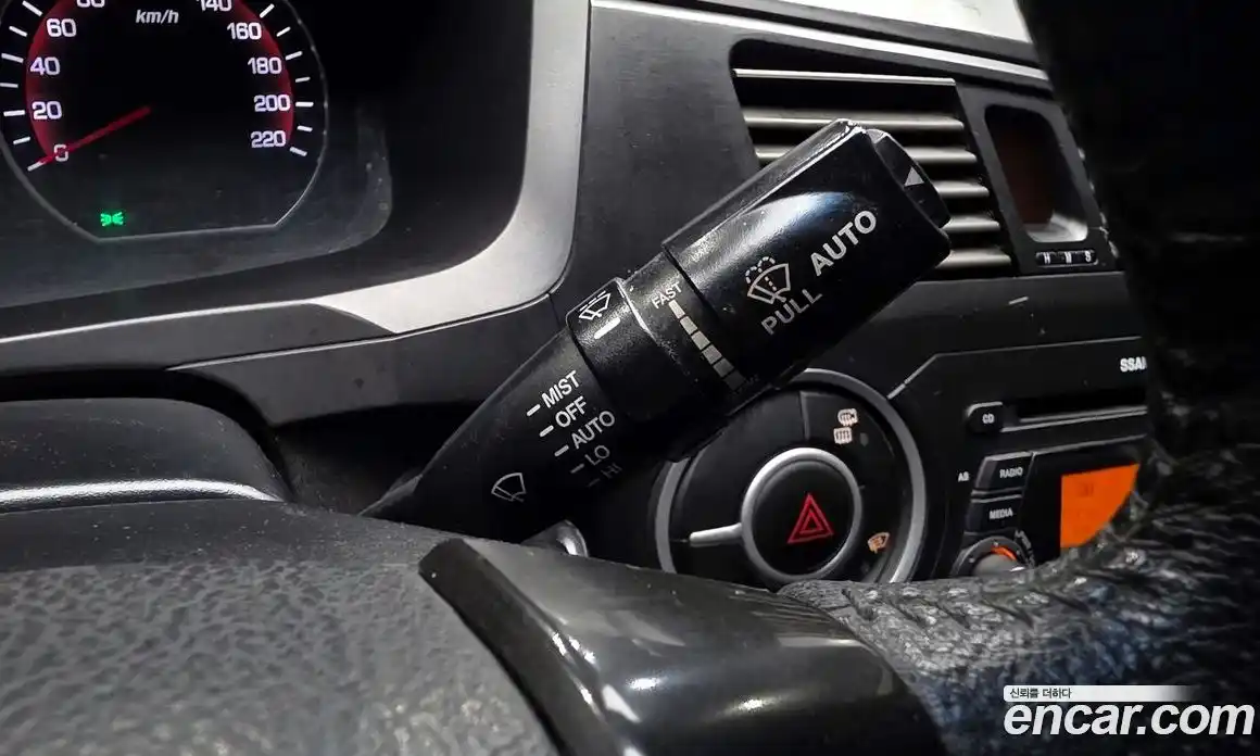 SsangYong Korando 2013 2.0 автомат (гидро), фото 16