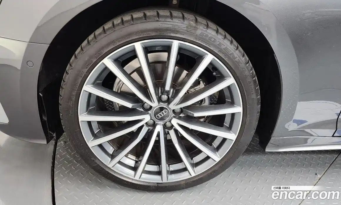 Audi A5 2023 2.0 автомат (гидро), фото 5