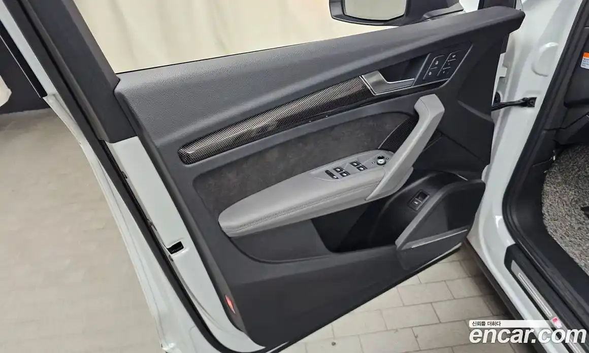 Audi SQ5 2020 3.0 автомат (гидро), фото 14