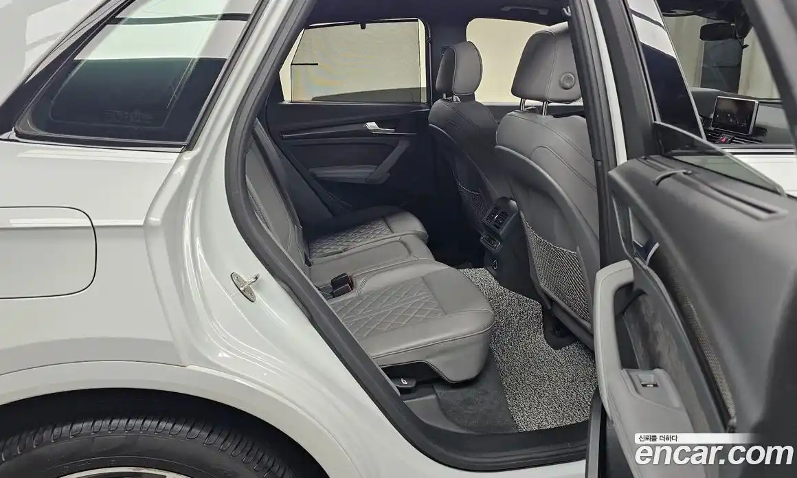 Audi SQ5 2020 3.0 автомат (гидро), фото 17
