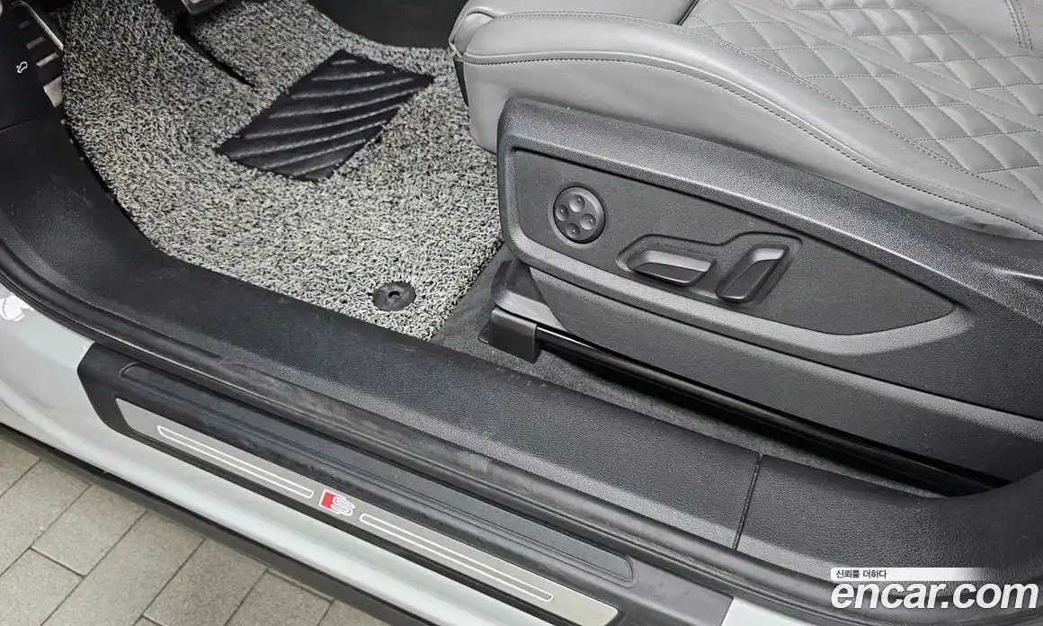Audi SQ5 2020 3.0 автомат (гидро), фото 31
