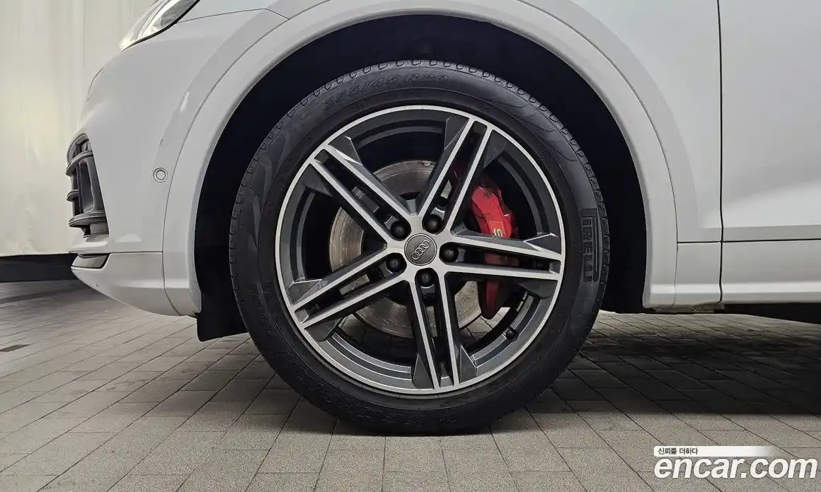 Audi SQ5 2020 3.0 автомат (гидро), фото 5