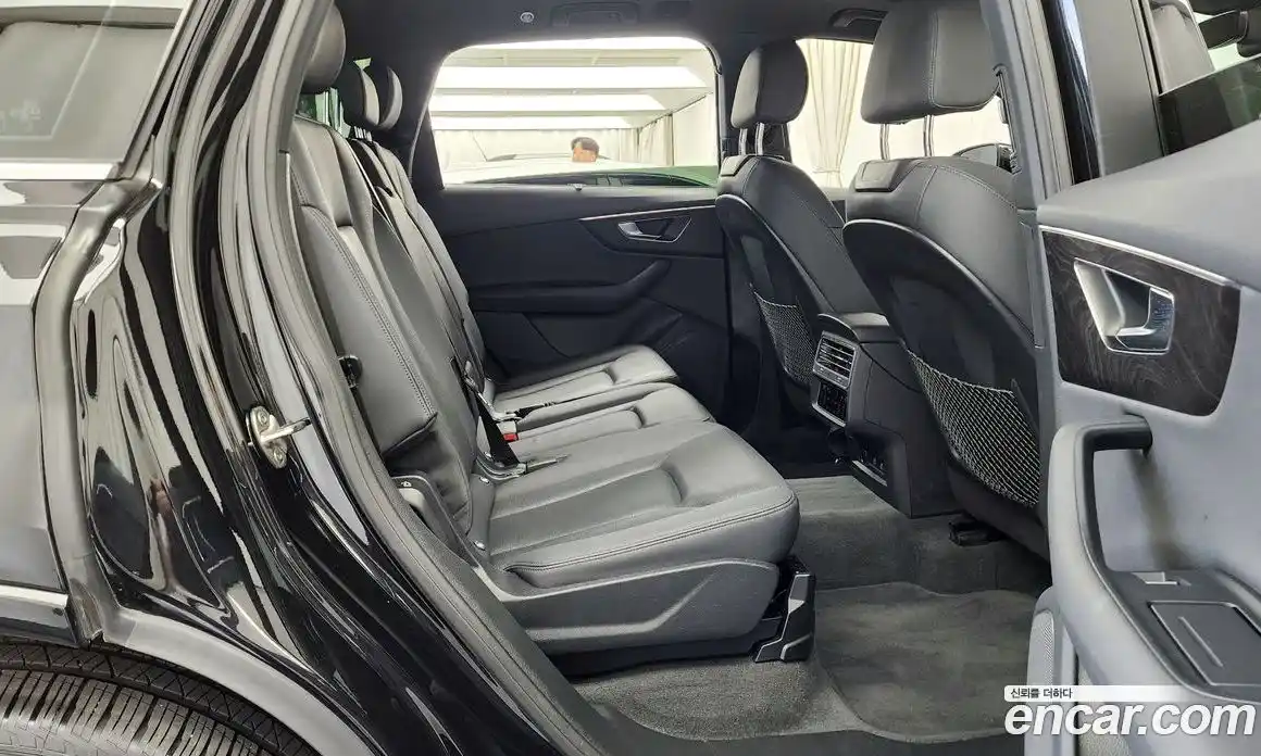 Audi Q7 2023 3.0 гидро, фото 17