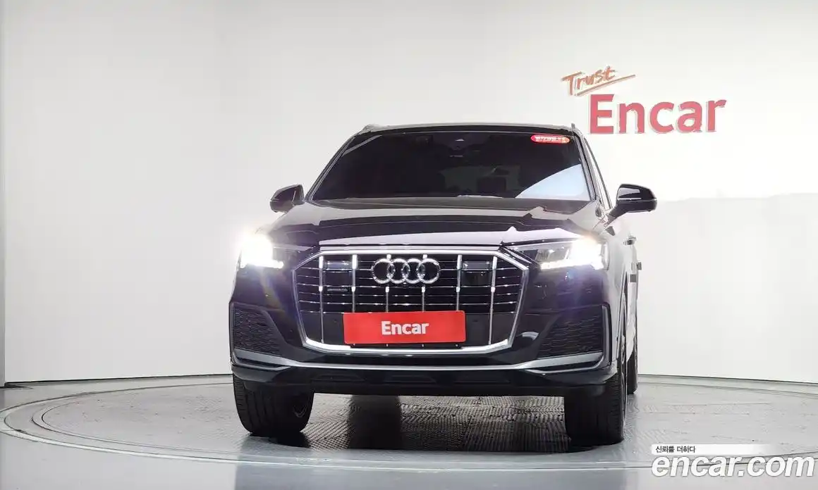 Audi Q7 2023 3.0 гидро, фото 2