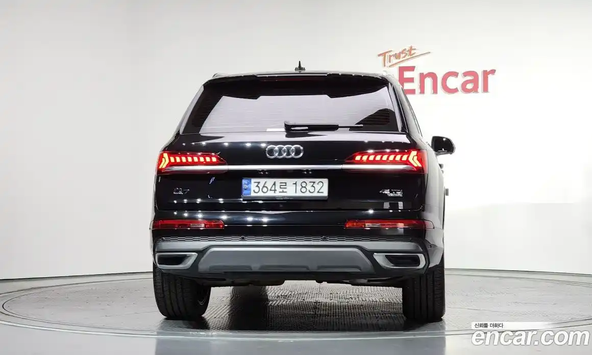 Audi Q7 2023 3.0 гидро, фото 3