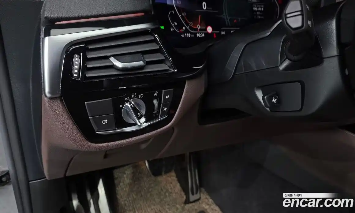 BMW 6-Series 2021 3.0 гидро, фото 26