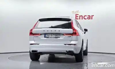Volvo XC60 2021 2.0 автомат (гидро), миниатюра 3