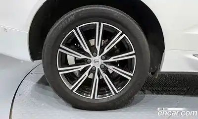 Volvo XC60 2021 2.0 автомат (гидро), миниатюра 4
