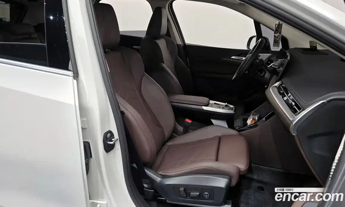 BMW 2-Series 2025 2.0 гидро, фото 16