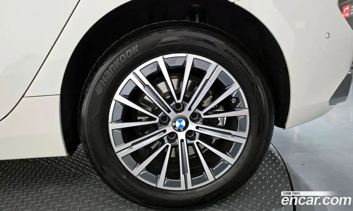 BMW 2-Series 2025 2.0 гидро, фото 7