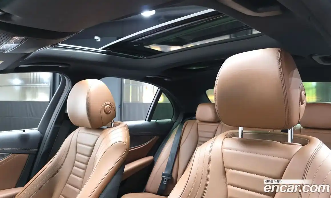 Mercedes-Benz E-Class 2021 2.0 гидро, фото 19