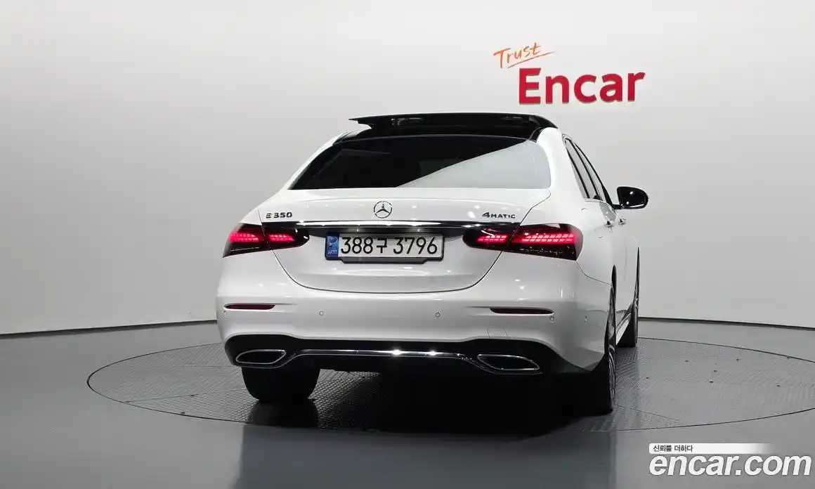 Mercedes-Benz E-Class 2021 2.0 гидро, фото 4