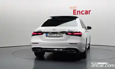 Mercedes-Benz E-Class 2021 2.0 гидро, миниатюра 4