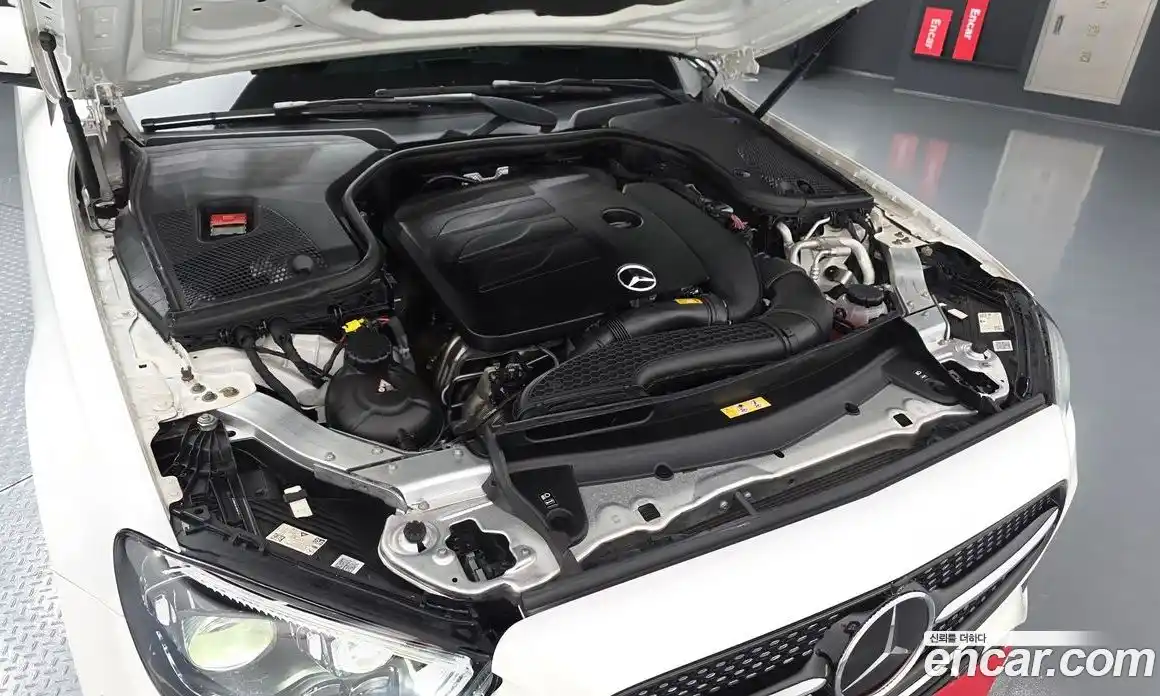 Mercedes-Benz E-Class 2021 2.0 гидро, фото 6