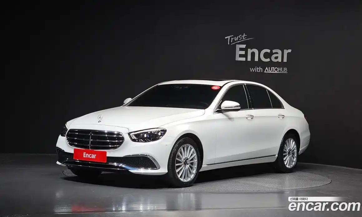 Mercedes-Benz E-Class 2021 2.0 гидро, фото 1