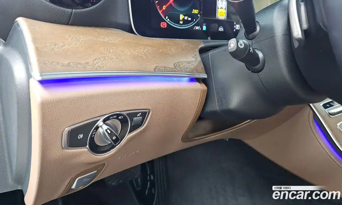 Mercedes-Benz E-Class 2021 2.0 гидро, фото 30