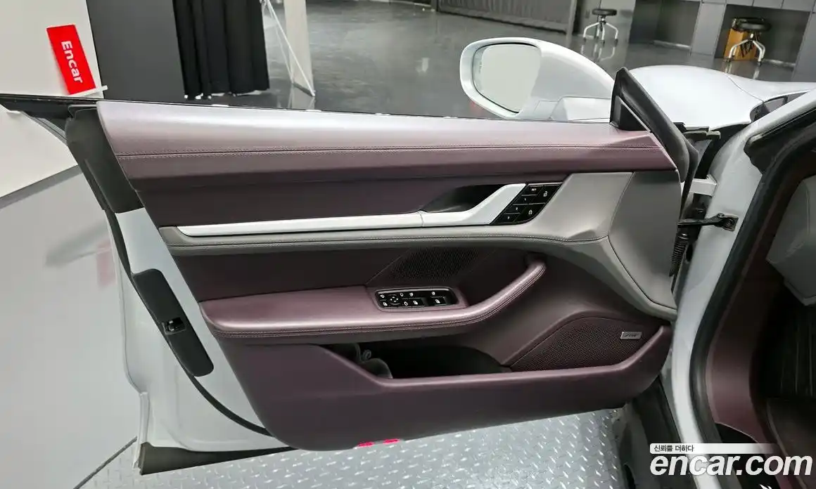 Porsche Taycan 2021 0.1 автомат (гидро), фото 14