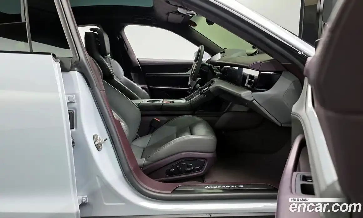 Porsche Taycan 2021 0.1 автомат (гидро), фото 16