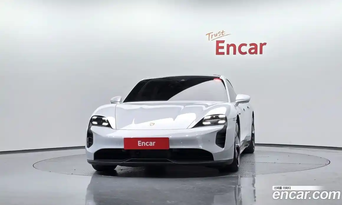 Porsche Taycan 2021 0.1 автомат (гидро), фото 3