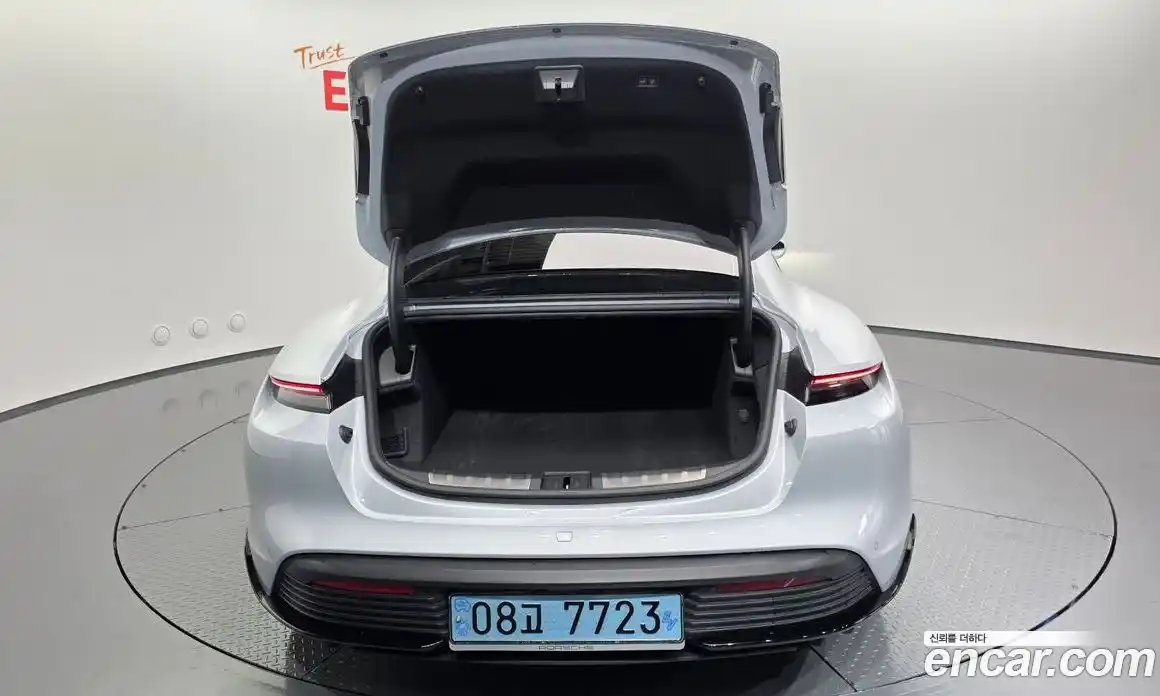 Porsche Taycan 2021 0.1 автомат (гидро), фото 36
