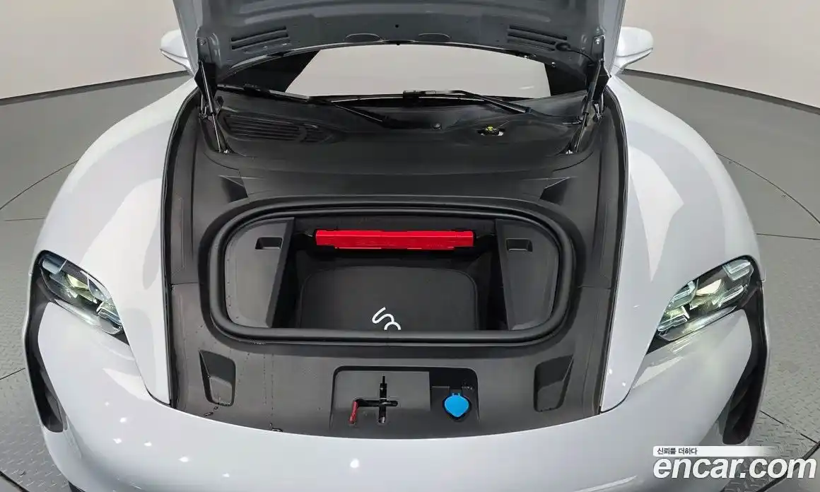 Porsche Taycan 2021 0.1 автомат (гидро), фото 6