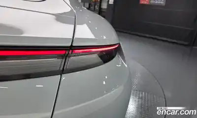Porsche Taycan 2021 0.1 автомат (гидро), миниатюра 9