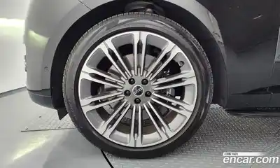 Land Rover Range Rover 2024 4.4 автомат (гидро), миниатюра 5