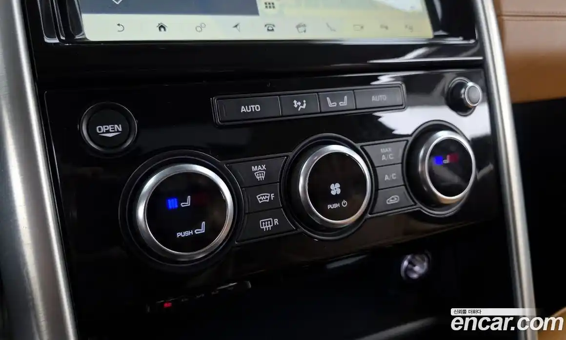 Land Rover Discovery 2019 3.0 автомат (гидро), фото 28