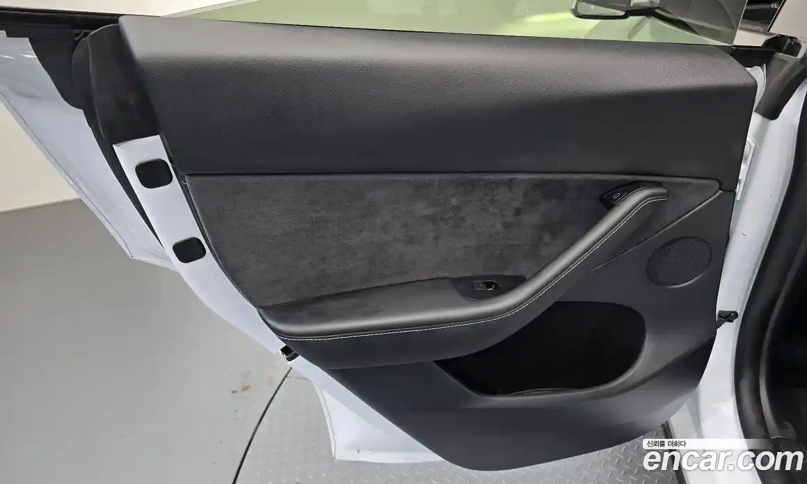 Tesla Model Y 2024 0.2 гидро, фото 14