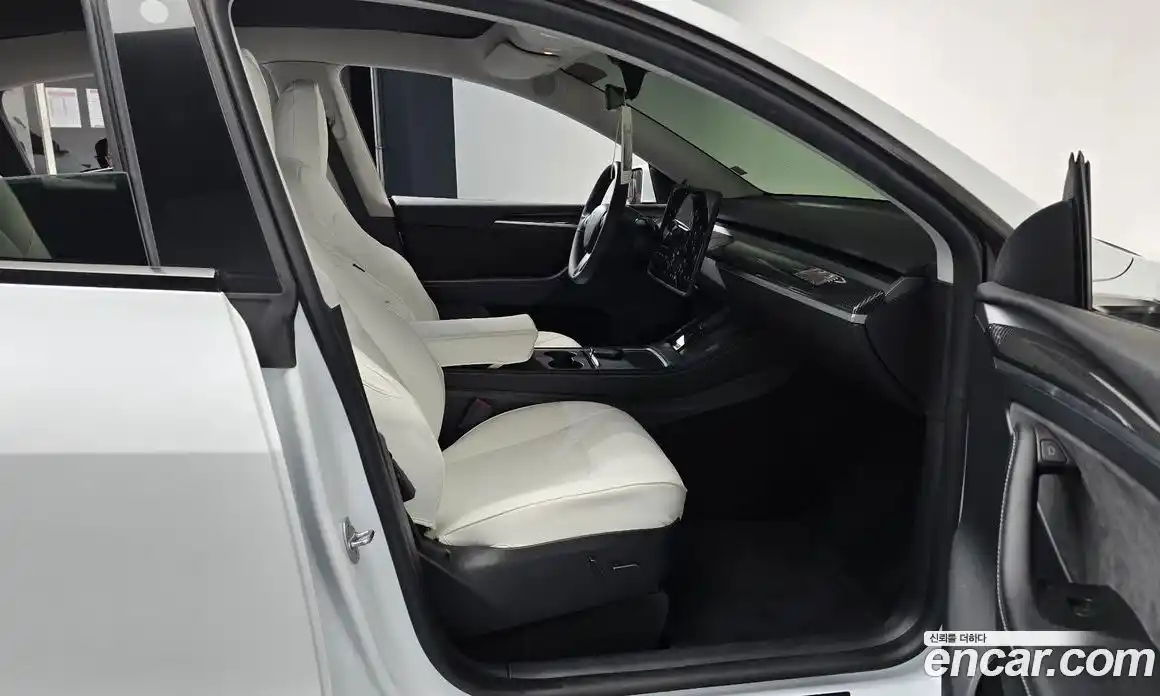 Tesla Model Y 2024 0.2 гидро, фото 15