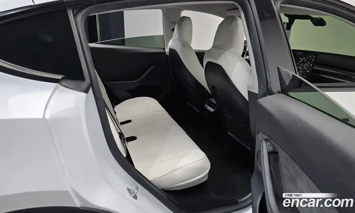 Tesla Model Y 2024 0.2 гидро, фото 16