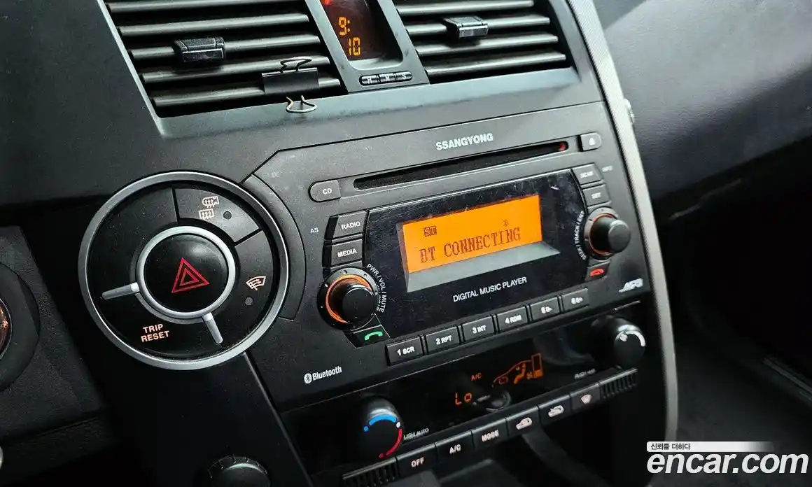 SsangYong Korando 2012 2.0 автомат (гидро), фото 16