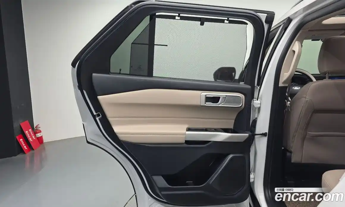 Ford Explorer 2023 2.3 автомат (гидро), фото 15