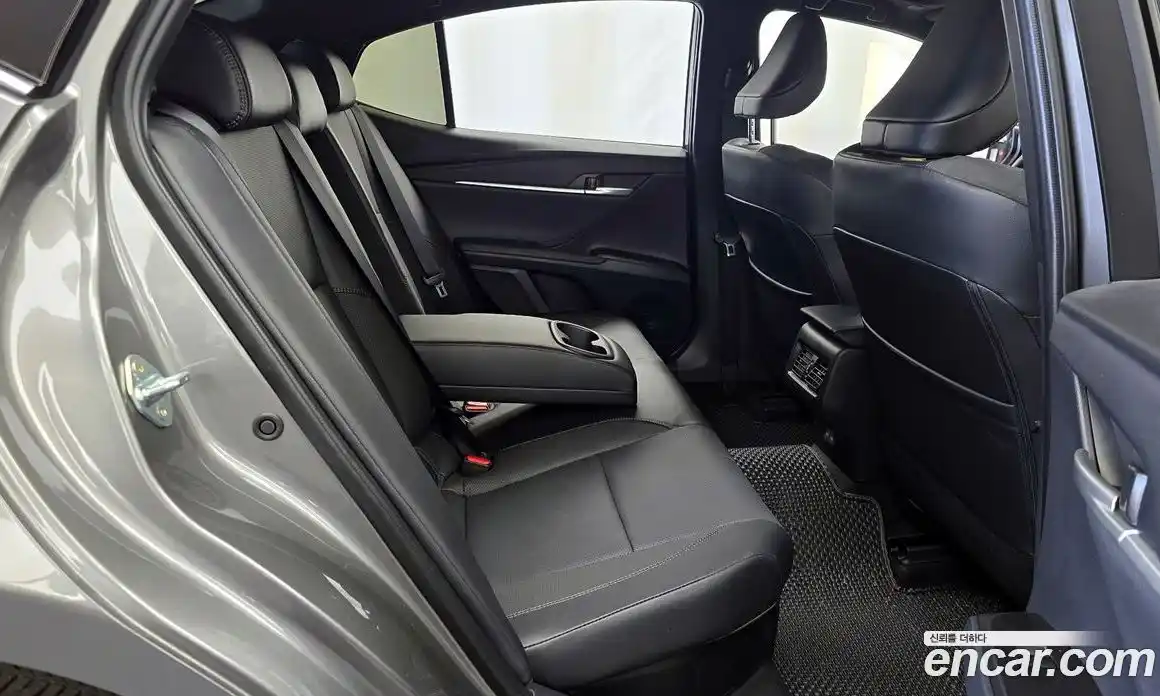 Toyota Camry 2025 2.5 гидро, фото 18
