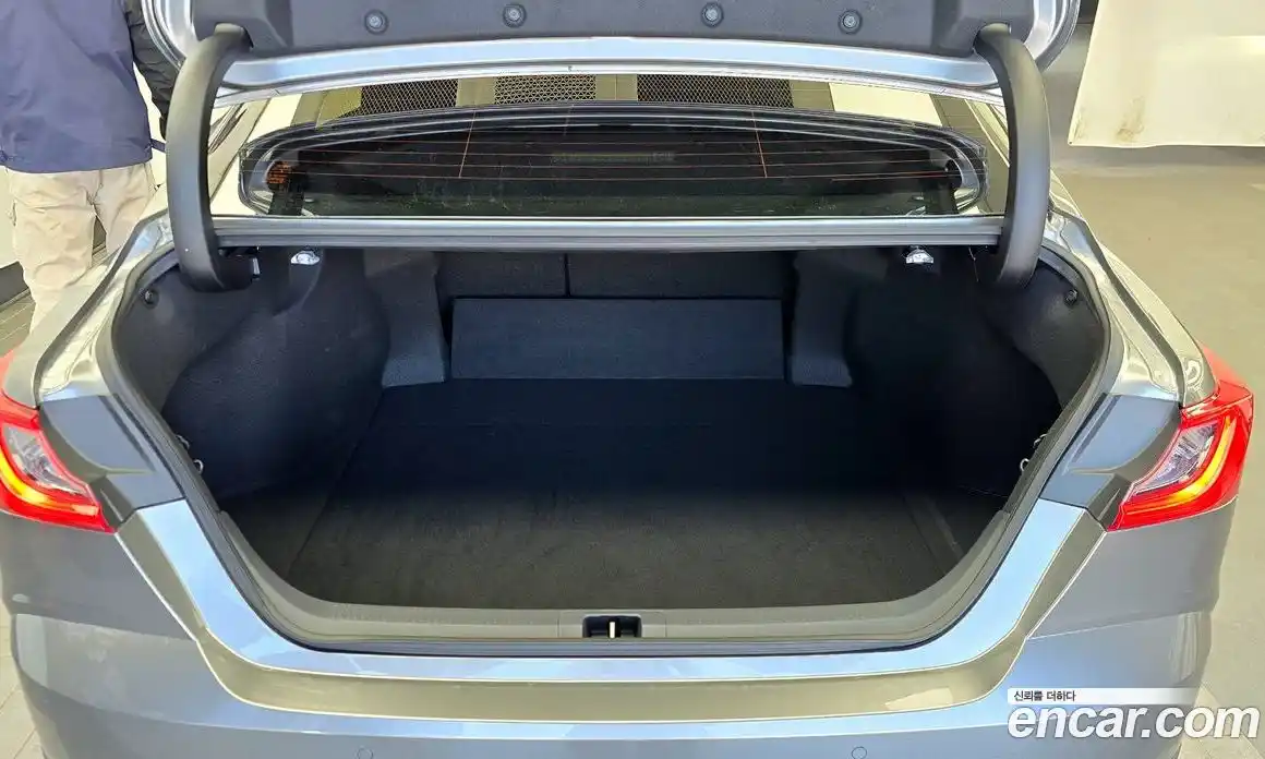 Toyota Camry 2025 2.5 гидро, фото 26