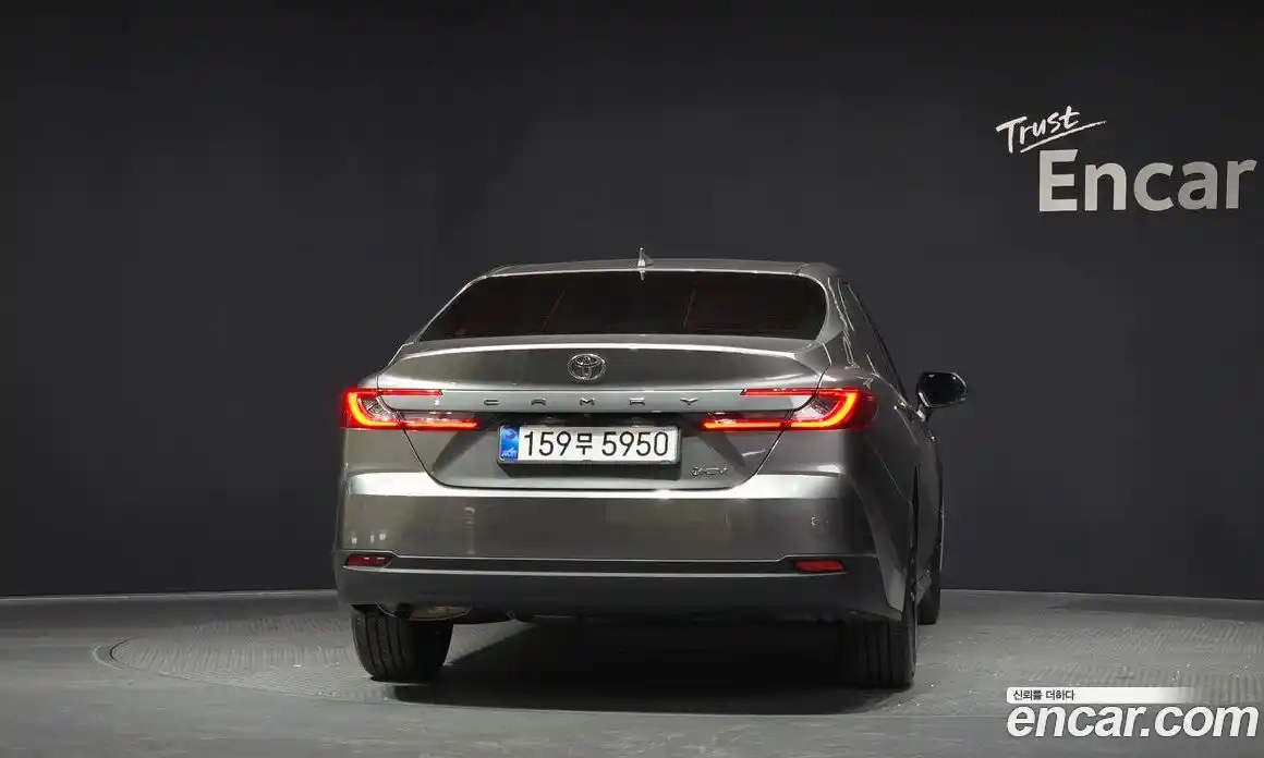 Toyota Camry 2025 2.5 гидро, фото 4