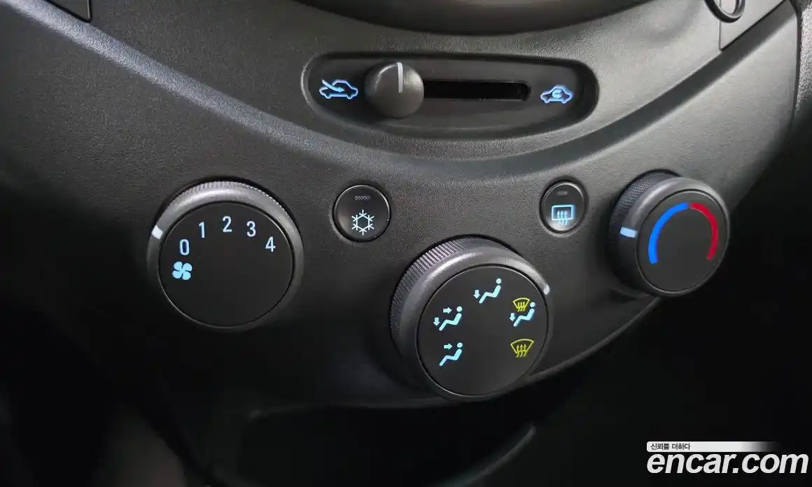 Chevrolet Spark 2012 1.0 автомат (гидро), фото 17