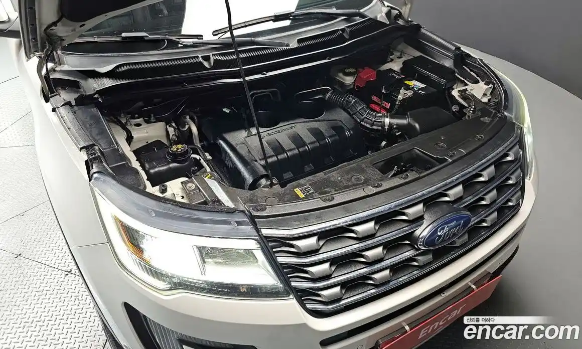 Ford Explorer 2017 2.3 автомат (гидро), фото 6