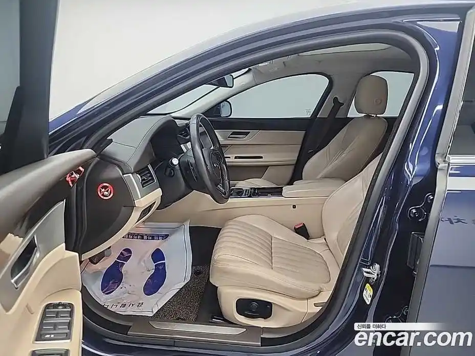 Jaguar XF 2017 2.0 гидро, фото 11