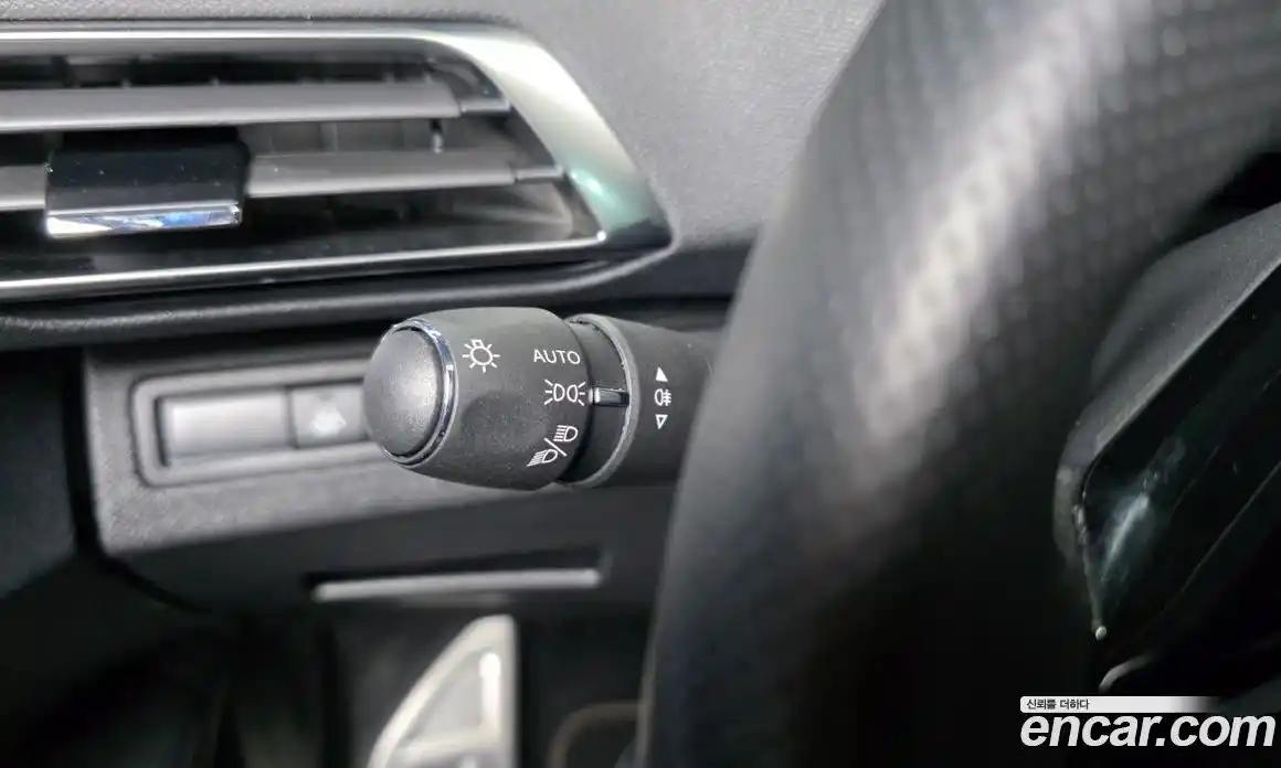 Peugeot 5008 2024 1.2 автомат (гидро), фото 33