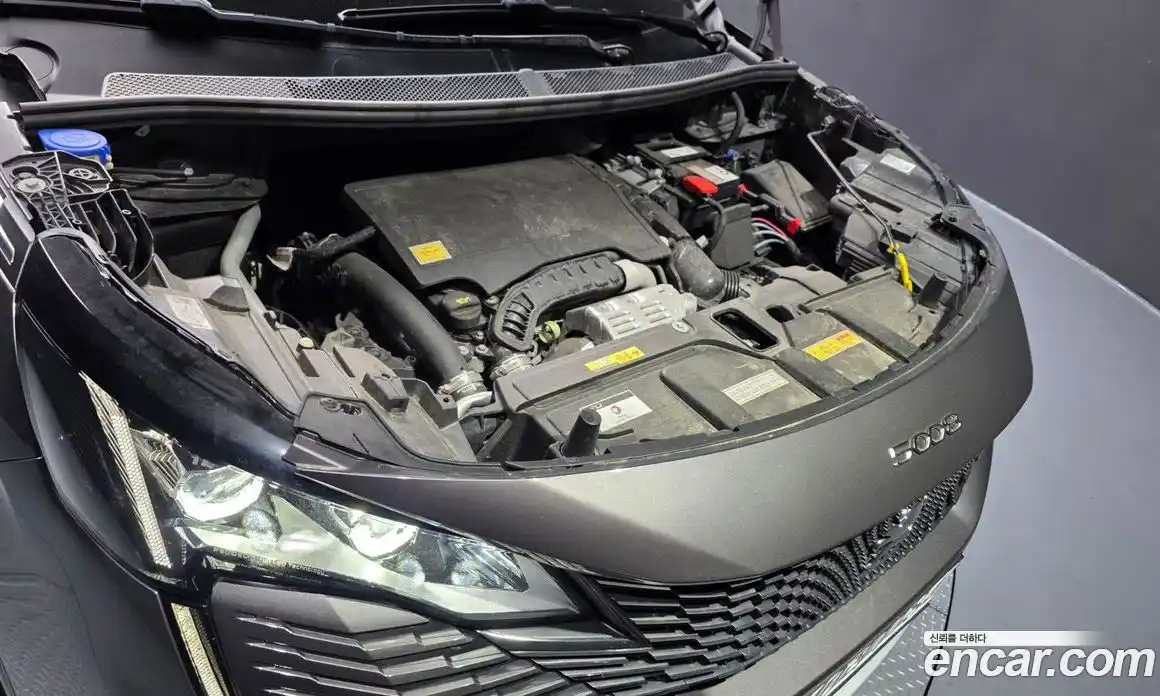 Peugeot 5008 2024 1.2 автомат (гидро), фото 6