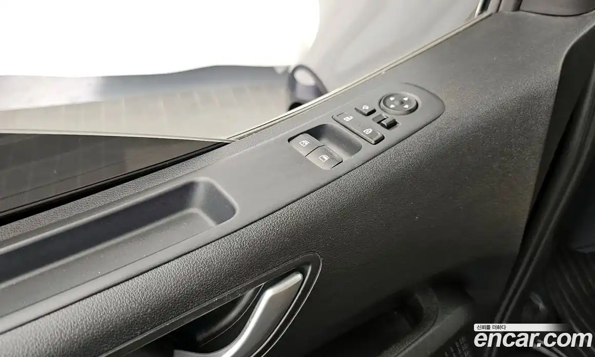 Hyundai Staria 2022 2.2 гидро, фото 34