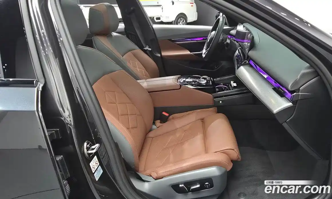 BMW 5-Series 2023 2.0 гидро, фото 11