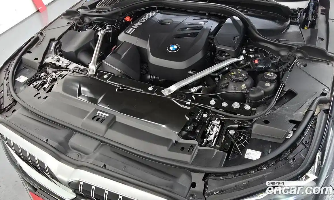 BMW 5-Series 2023 2.0 гидро, фото 6